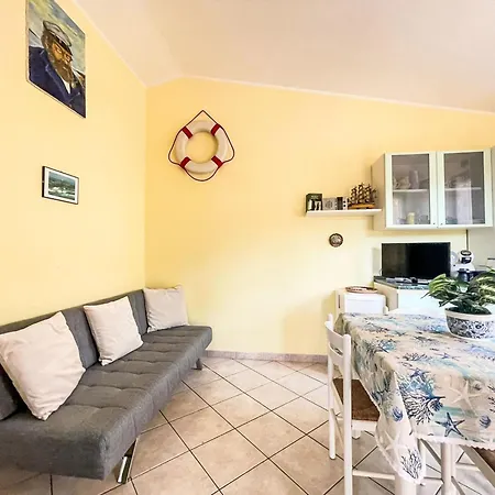 Residenza Del Sole By Interhome 维拉西米乌斯